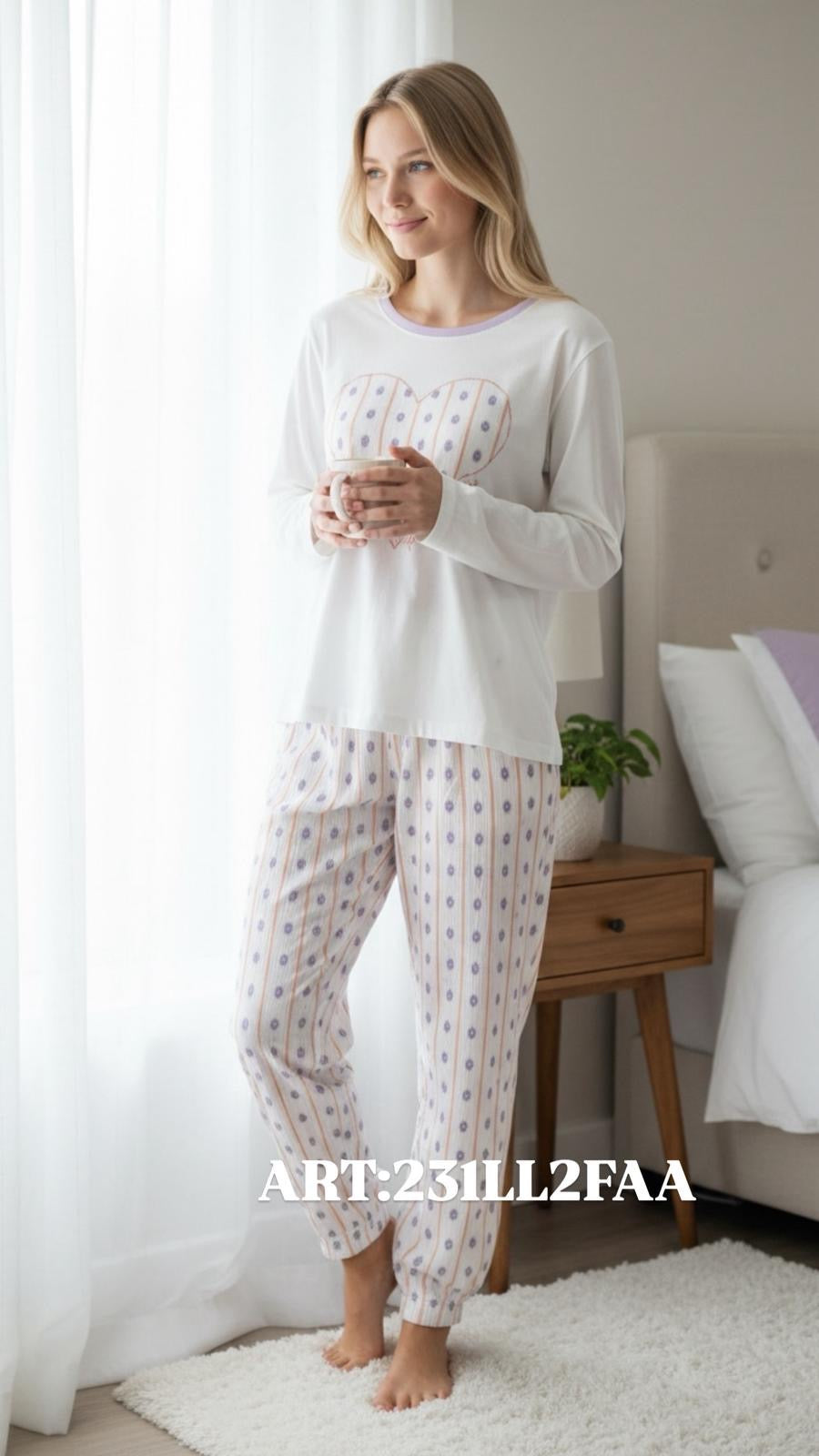 Pigiama Twinset con cuore e righe